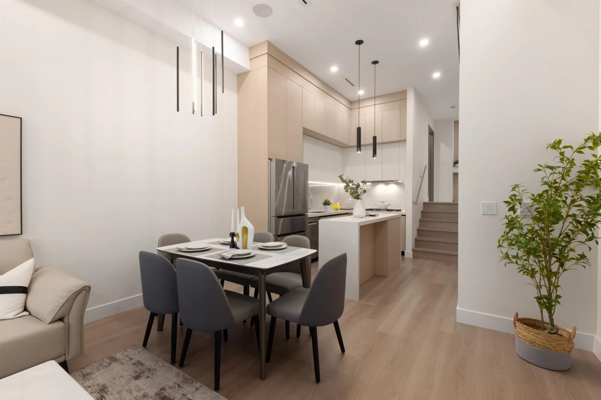 Primary Bathroom Photo of 102 914 Rochester Avenue, Coquitlam, BC