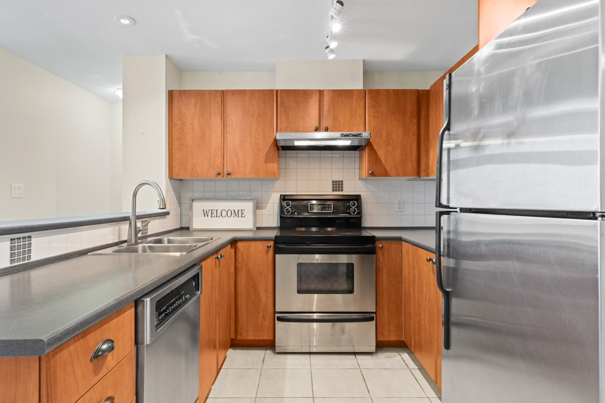 Bedroom 4 Photo of 417 7089 Mont Royal Square, Vancouver, BC