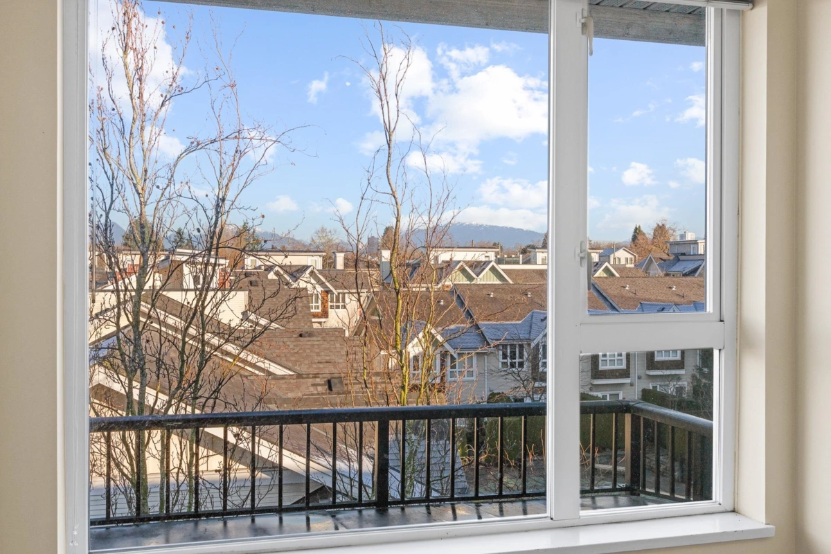 Laundry Room Photo of 417 7089 Mont Royal Square, Vancouver, BC