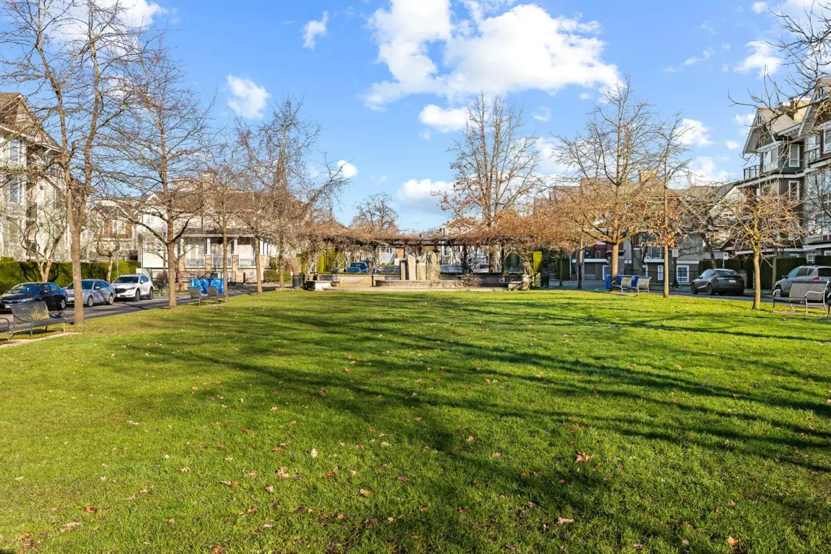 Pantry Photo of 417 7089 Mont Royal Square, Vancouver, BC