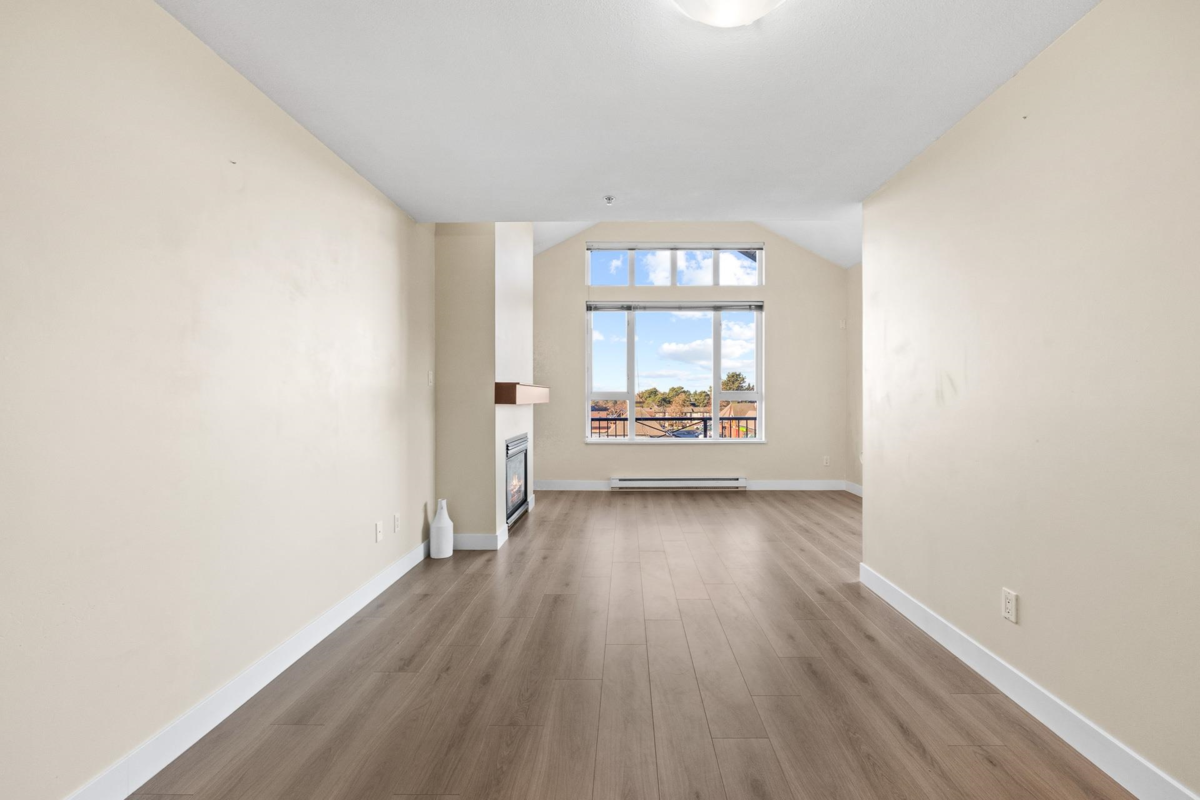 Primary Bathroom Photo of 417 7089 Mont Royal Square, Vancouver, BC