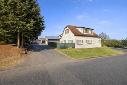 12393 Gray Street, Maple Ridge, BC, Southwest Maple Ridge — 3 bed single family residence for sale