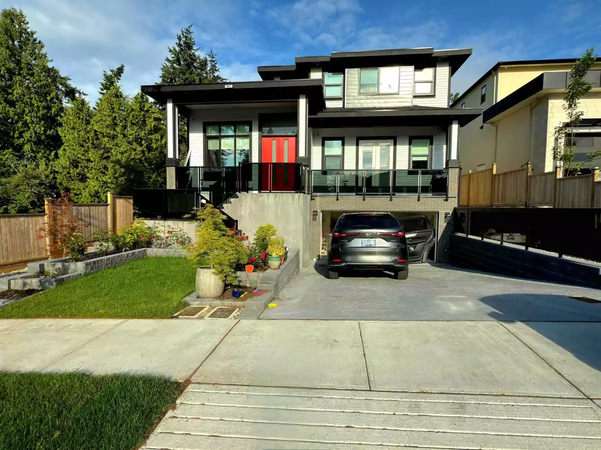 Exterior Front Photo of 937 160b Street, Surrey, BC
