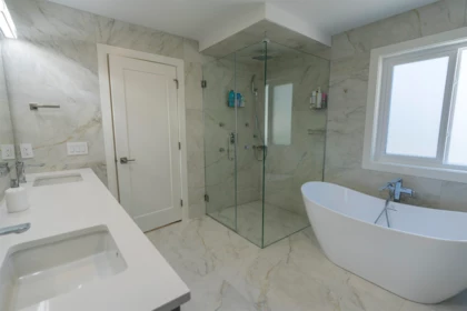 Powder Room Photo of 937 160b Street, Surrey, BC