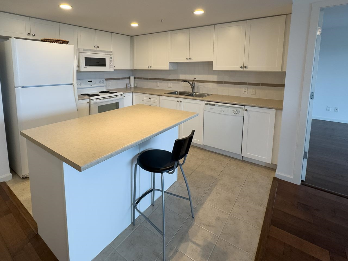 Breakfast Nook Photo of 702 615 Hamilton Street, New Westminster, BC