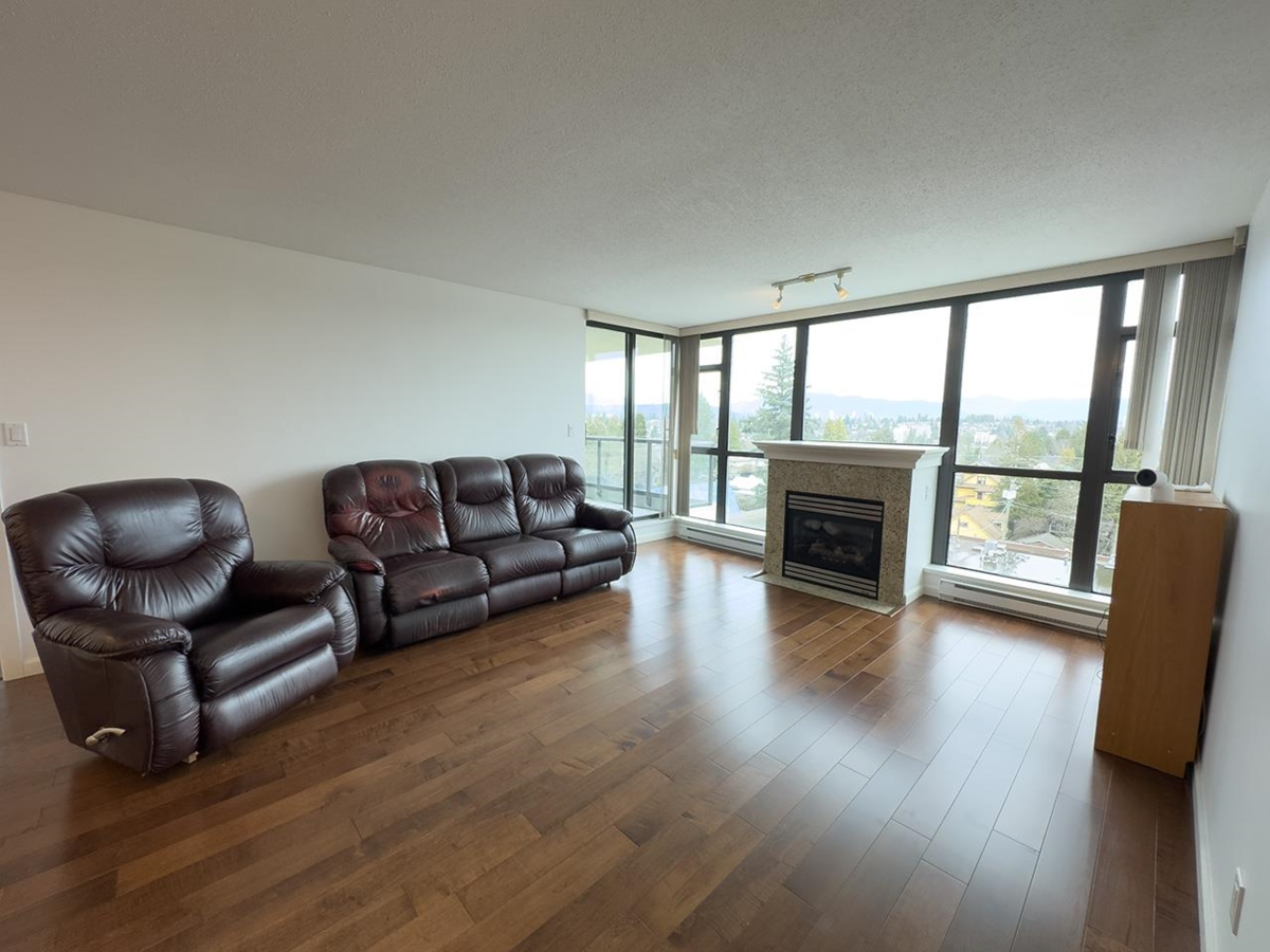 Living Room Photo of 702 615 Hamilton Street, New Westminster, BC