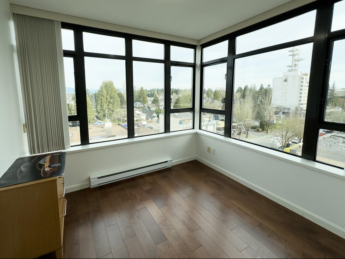 Office / Den Photo of 702 615 Hamilton Street, New Westminster, BC