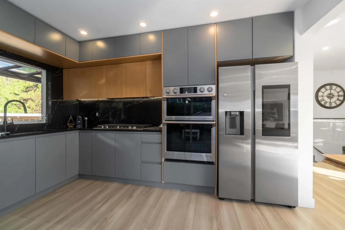 Dining Area Photo of 3837 Sunnycrest Drive, North Vancouver, BC