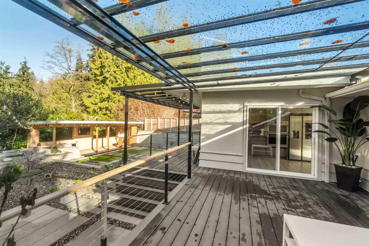 Entry Foyer Photo of 3837 Sunnycrest Drive, North Vancouver, BC