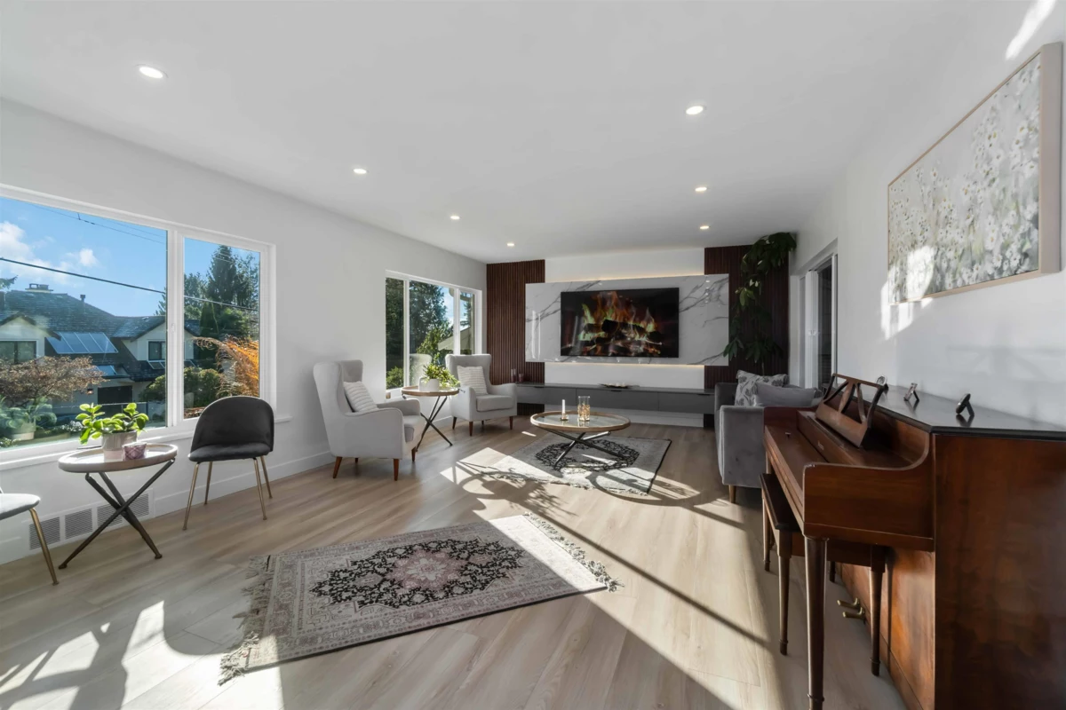 Family Room Photo of 3837 Sunnycrest Drive, North Vancouver, BC