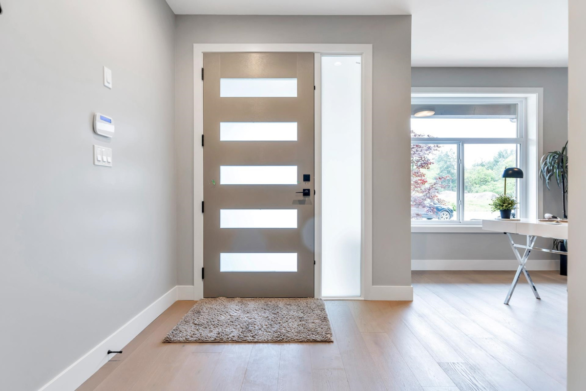 Living Room Photo of 24417 Jenewein Drive, Maple Ridge, BC
