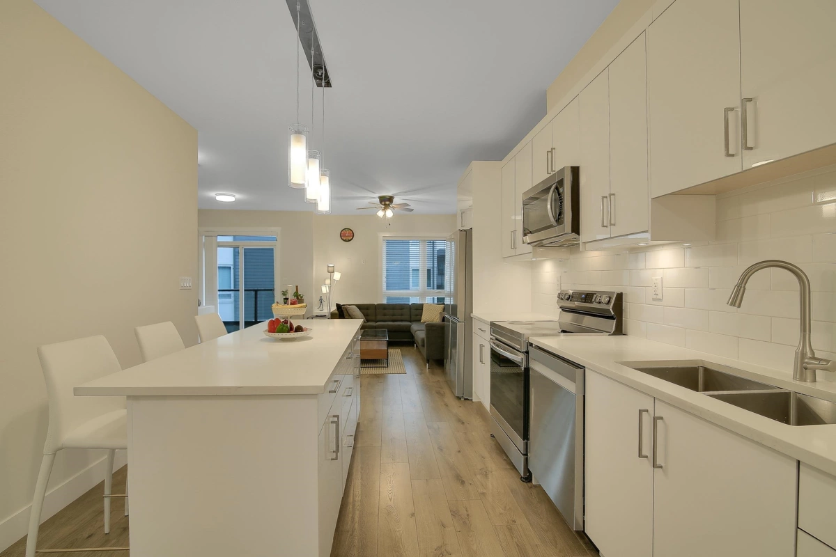 Kitchen Photo of 6 3323 Rockhill Place, Abbotsford, BC
