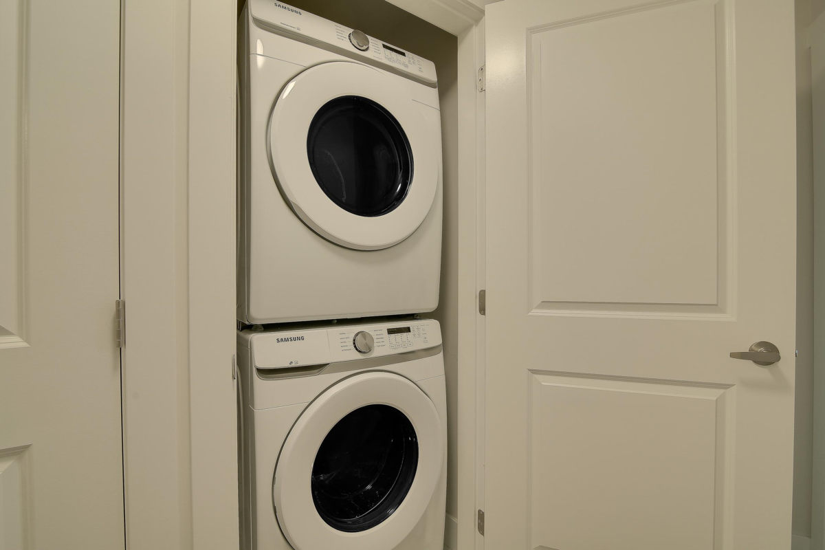 Powder Room Photo of 6 3323 Rockhill Place, Abbotsford, BC