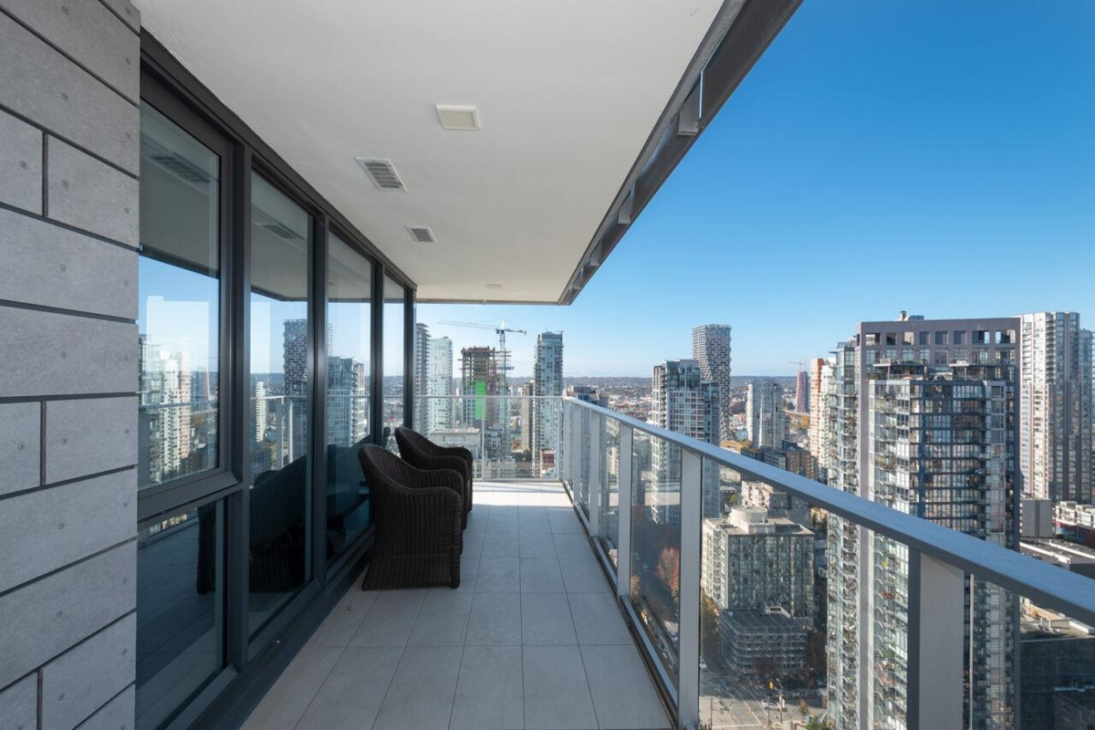 Entry Foyer Photo of 3206 1111 Richards Street, Vancouver, BC