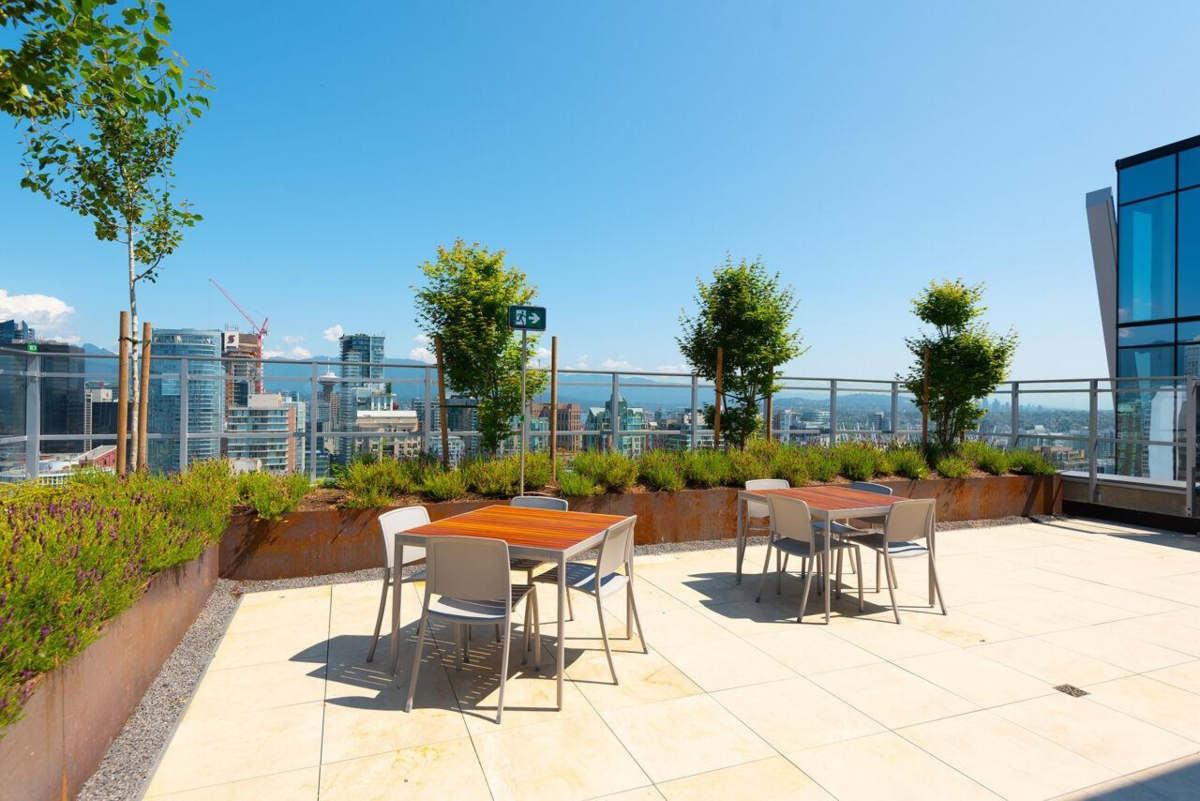 Hot Tub / Spa Photo of 3206 1111 Richards Street, Vancouver, BC