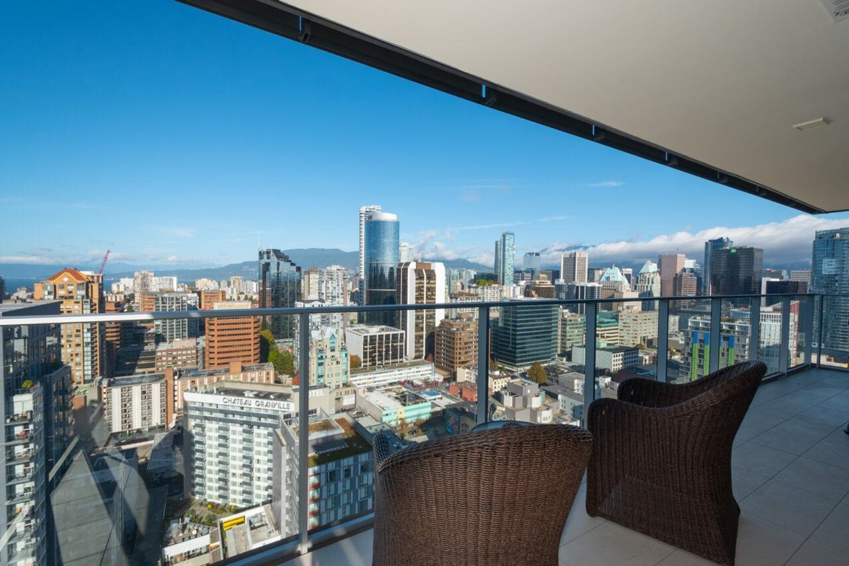 Staircase Photo of 3206 1111 Richards Street, Vancouver, BC