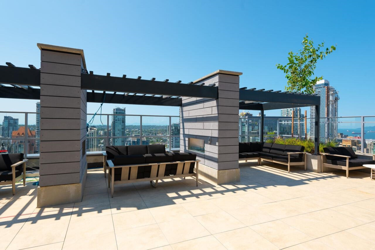 Swimming Pool Photo of 3206 1111 Richards Street, Vancouver, BC