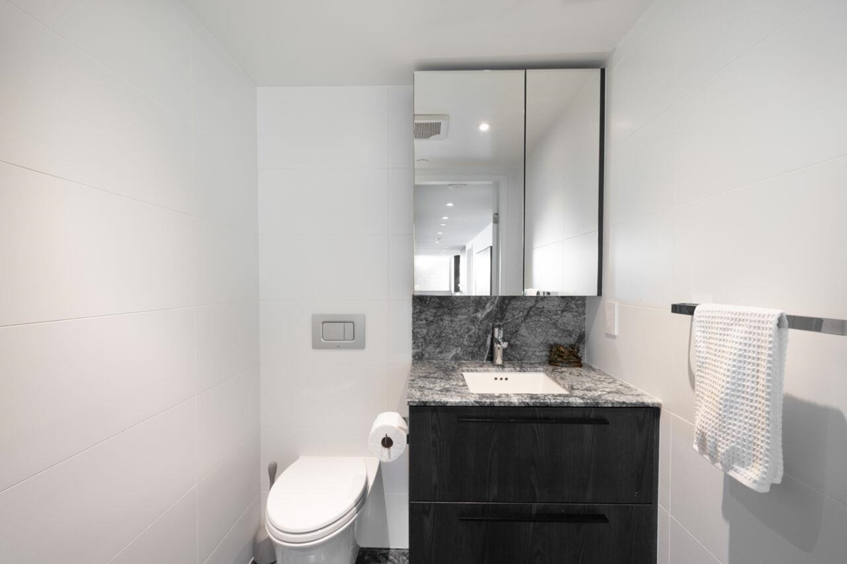 Walk-In Closet Photo of 3206 1111 Richards Street, Vancouver, BC