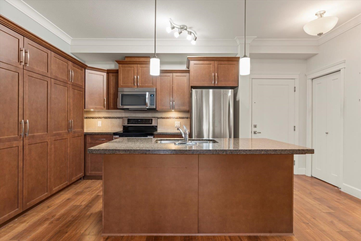 Breakfast Nook Photo of 201 45750 Keith Wilson Road, Chilliwack, BC