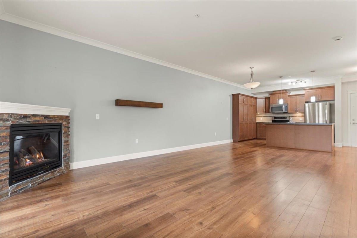 Primary Bathroom Photo of 201 45750 Keith Wilson Road, Chilliwack, BC