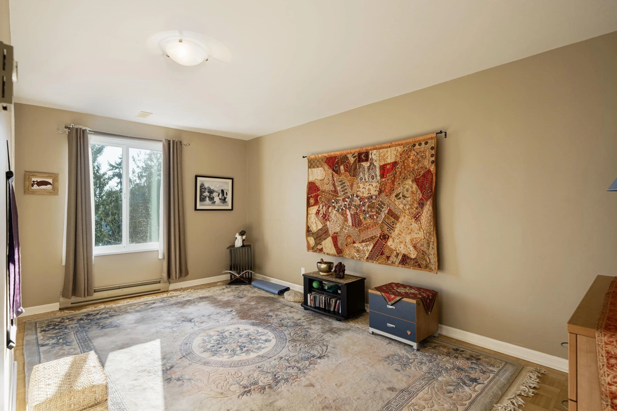 Backyard Photo of 835 Hummingbird Lane, Bowen Island, BC