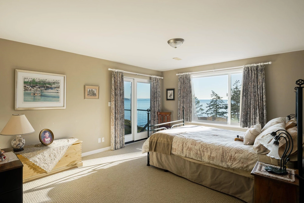 Garage Interior Photo of 835 Hummingbird Lane, Bowen Island, BC