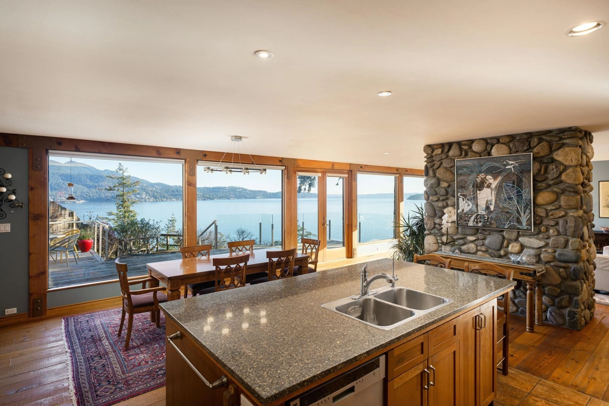 Loft / Bonus Room Photo of 835 Hummingbird Lane, Bowen Island, BC