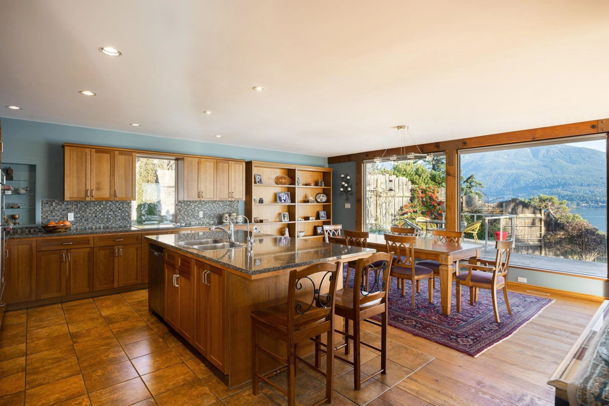 Office / Den Photo of 835 Hummingbird Lane, Bowen Island, BC