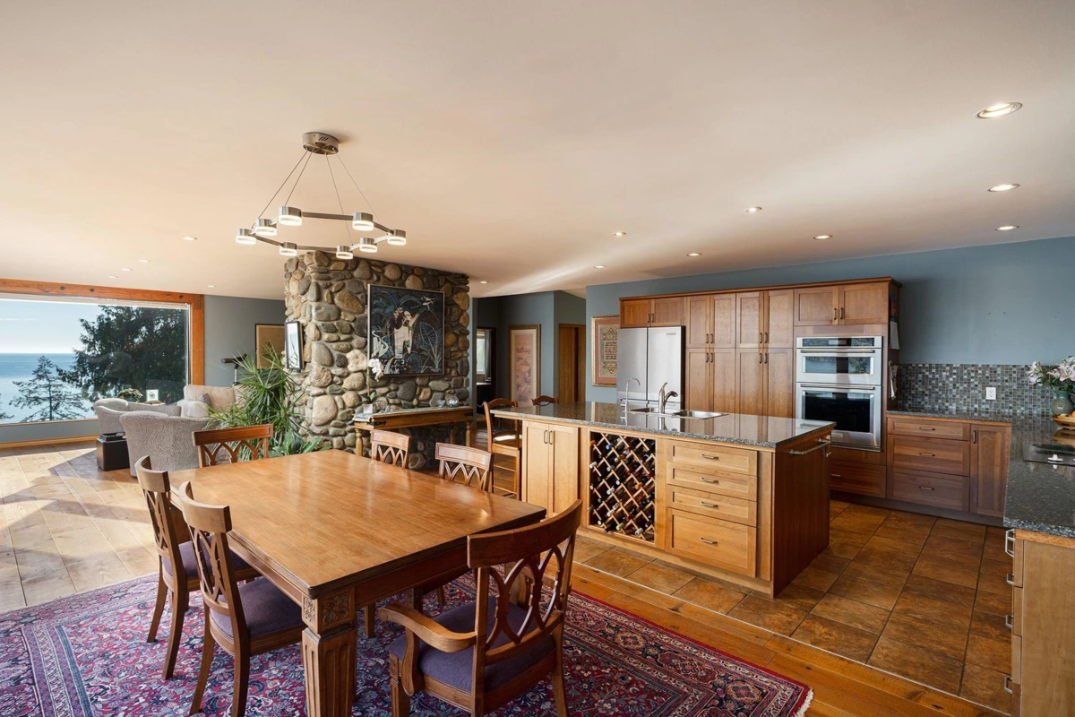 Powder Room Photo of 835 Hummingbird Lane, Bowen Island, BC