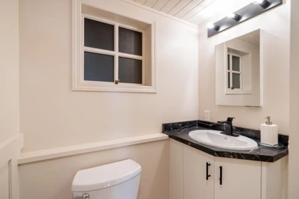 Mudroom Photo of 1033 Cypress Street, White Rock, BC