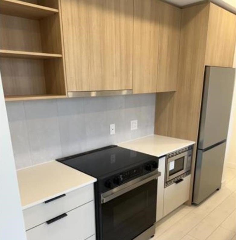 Primary Bathroom Photo of 317 13439 94a Avenue, Surrey, BC