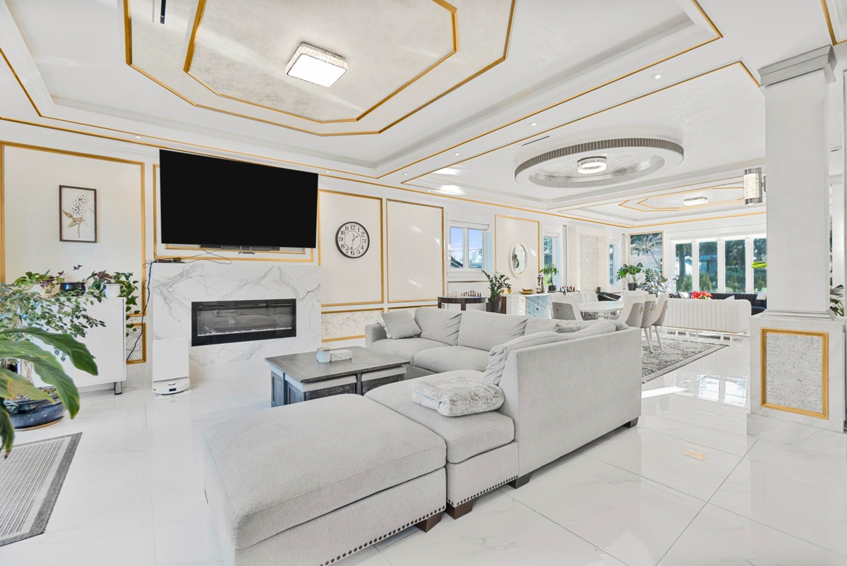 Basement Recreation Room Photo of 512 W 23rd Street, North Vancouver, BC