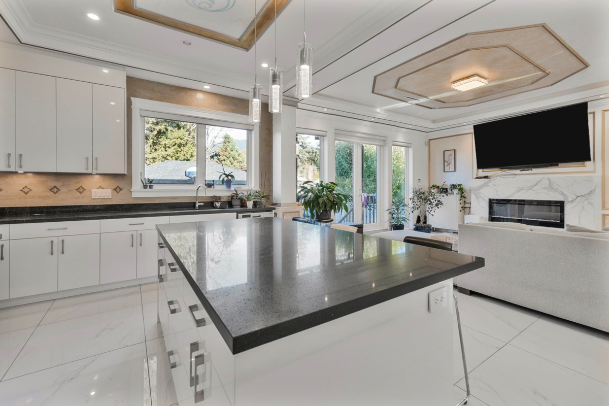 Bedroom 4 Photo of 512 W 23rd Street, North Vancouver, BC