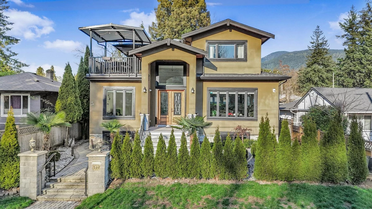 Exterior Rear Photo of 512 W 23rd Street, North Vancouver, BC