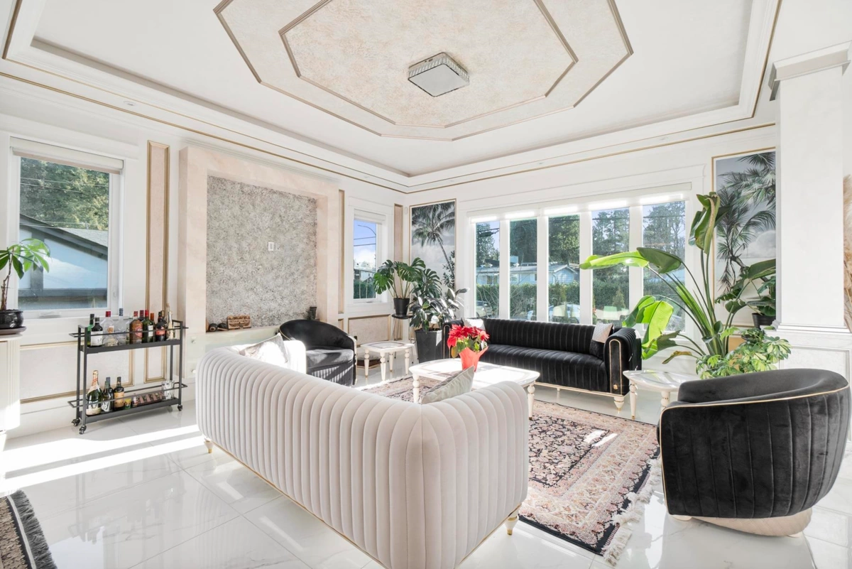 Kitchen Photo of 512 W 23rd Street, North Vancouver, BC