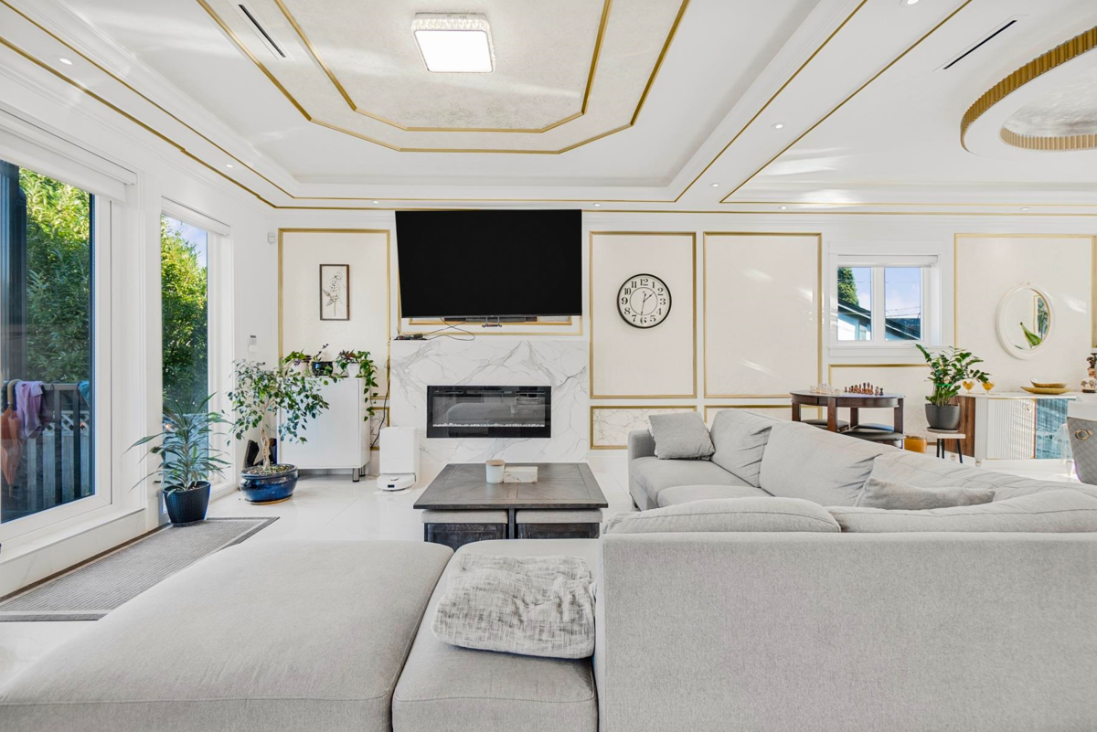 Loft / Bonus Room Photo of 512 W 23rd Street, North Vancouver, BC