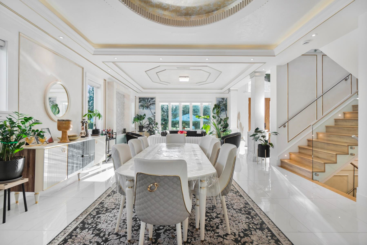 Primary Bathroom Photo of 512 W 23rd Street, North Vancouver, BC