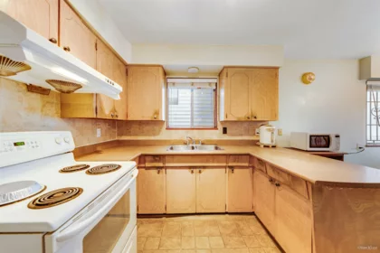 Kitchen Photo of 851 E 50th Avenue, Vancouver, BC