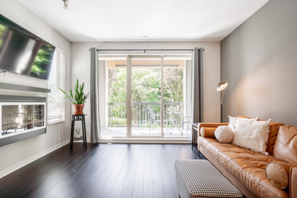 223 5655 210a Street, Langley, BC, Salmon River — 1 bed apartment/condo for sale