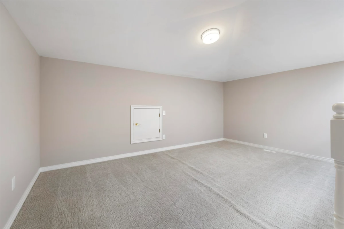 Front Yard Photo of 1 13911 16 Avenue, Surrey, BC