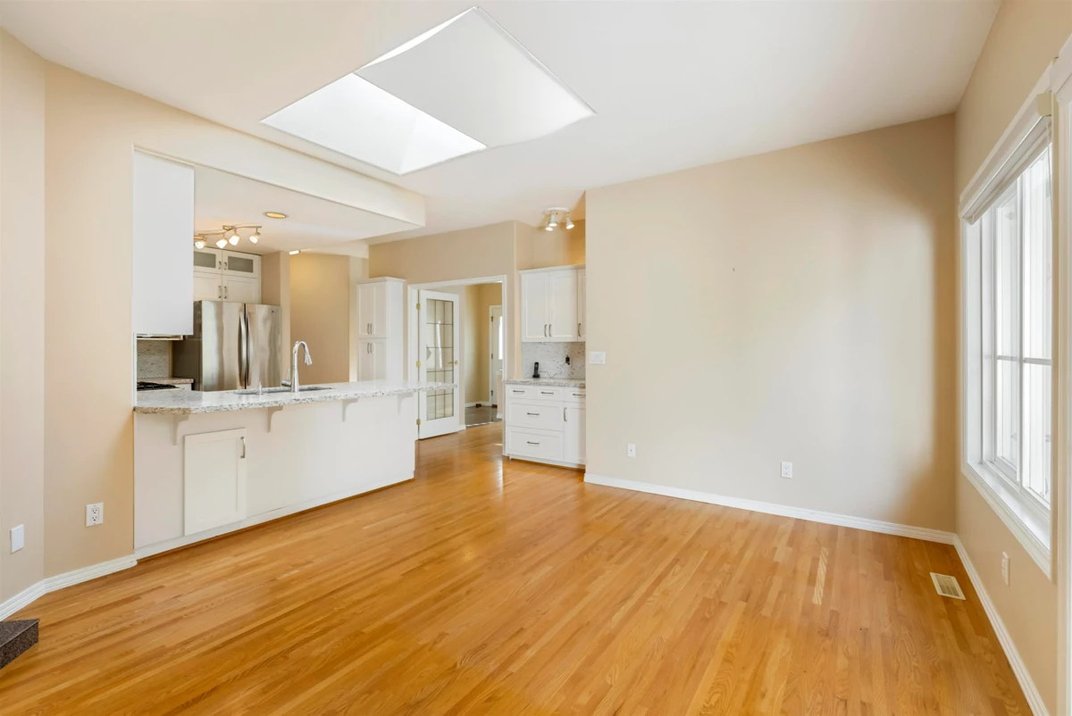 Primary Bedroom Photo of 1 13911 16 Avenue, Surrey, BC