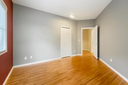 Basement Recreation Room Photo of 1 13911 16 Avenue, Surrey, BC
