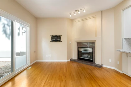 Pantry Photo of 1 13911 16 Avenue, Surrey, BC