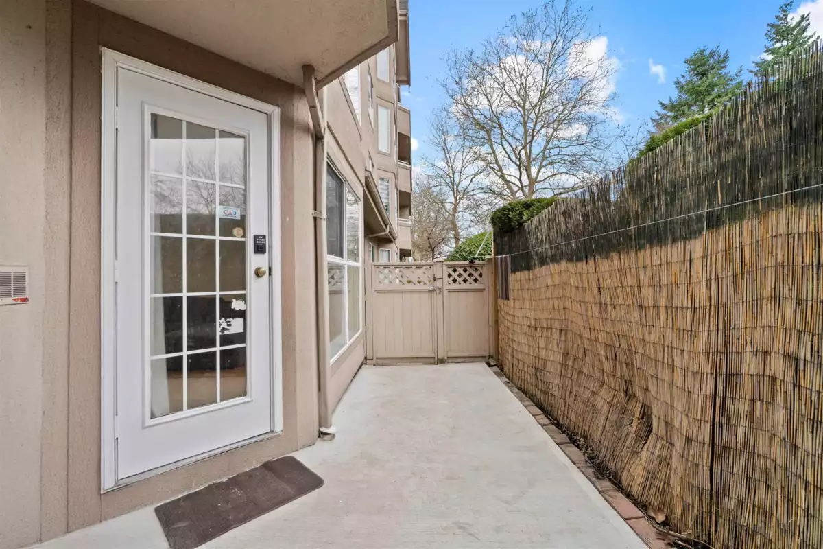 Living Room Photo of 103 7435 121a Street, Surrey, BC