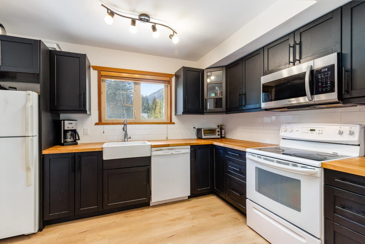 Living Room Photo of 18 6125 Eagle Drive, Whistler, BC
