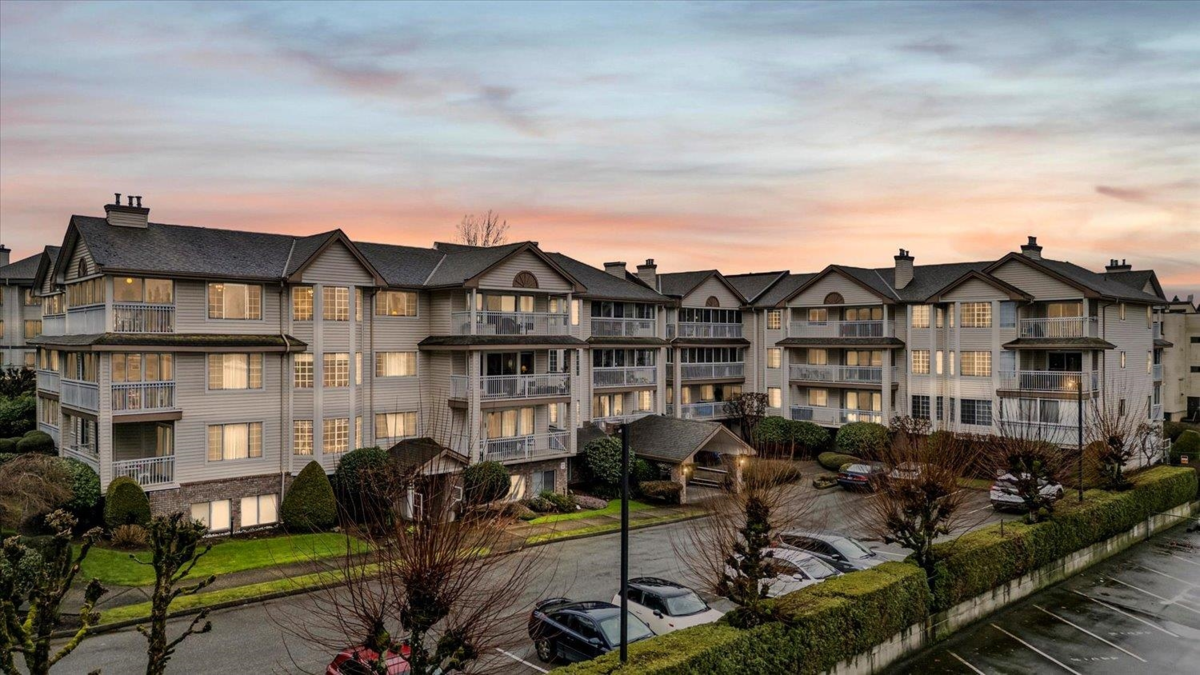 Outdoor Kitchen Photo of 307 2491 Gladwin Road, Abbotsford, BC