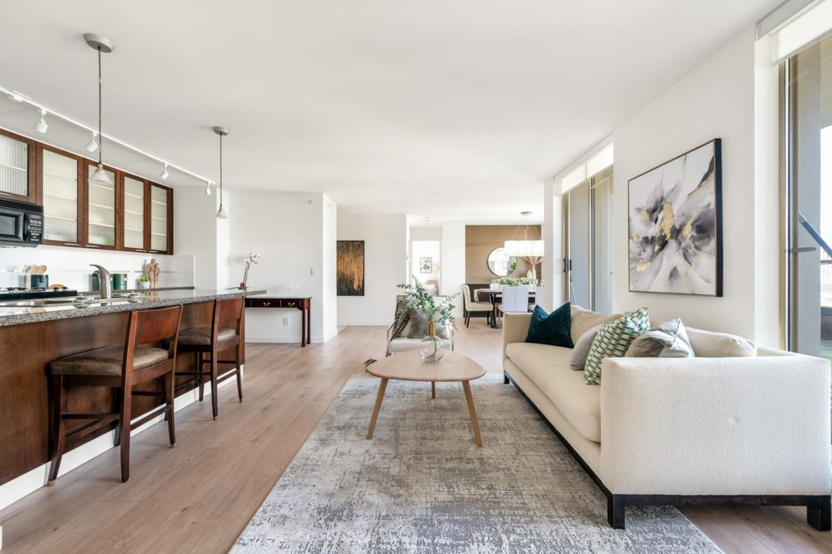 Dining Area Photo of 2403 969 Richards Street, Vancouver, BC