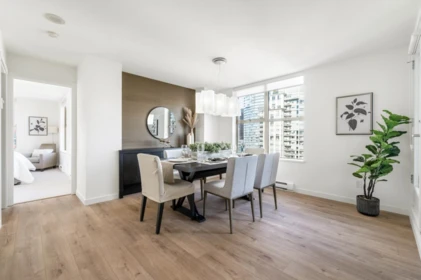 Kitchen Island Photo of 2403 969 Richards Street, Vancouver, BC