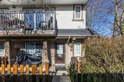 23 7155 189 Street, Surrey, BC, Surrey — Townhouse for sale
