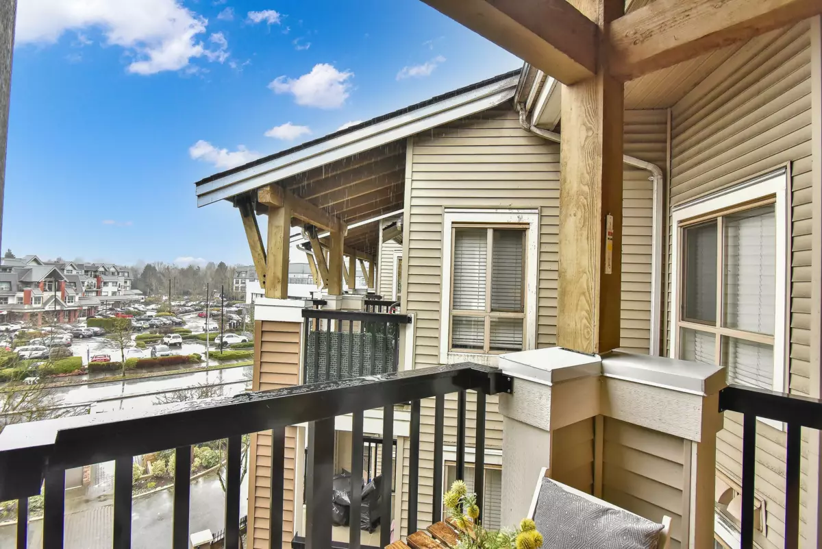 Entry Foyer Photo of 402 8915 202 Street, Langley, BC